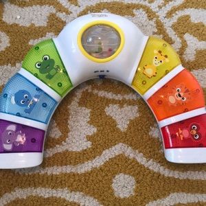 Baby Einstein glow and discover light bar
